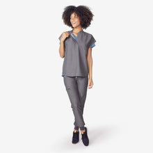 Load image into Gallery viewer, women&#39;s Super Soft - Shortsleeve V-Neck Underscrub
